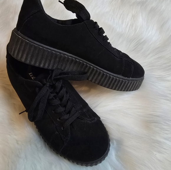 H2k Shoes - Picture 5 of 6